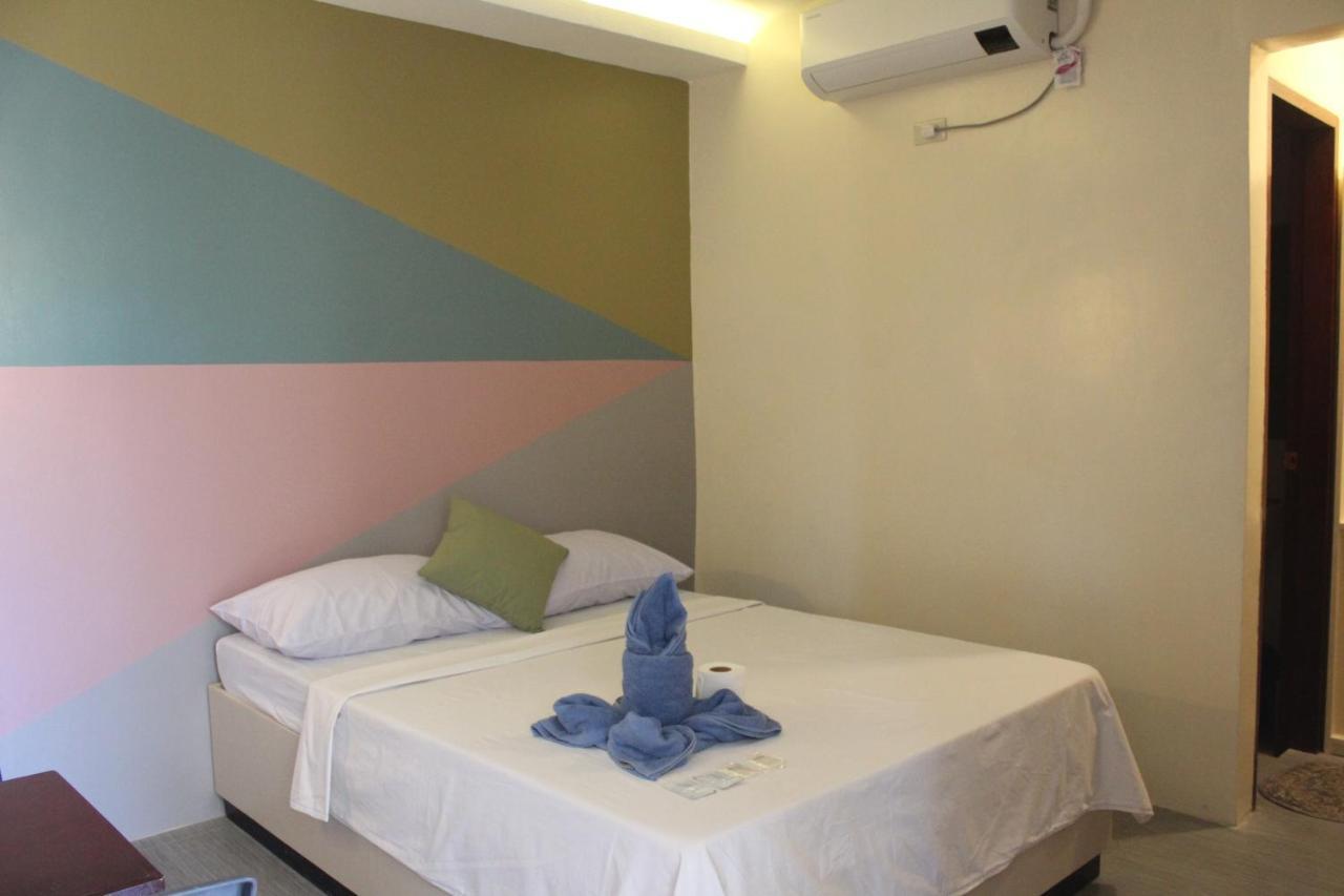 Ninie'S Place Puerto Princesa ภายนอก รูปภาพ