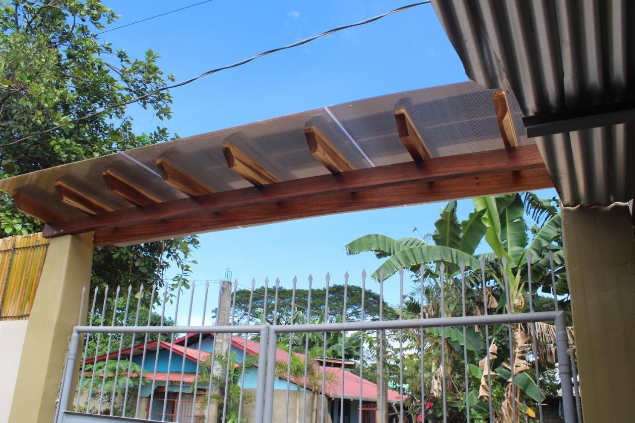 Ninie'S Place Puerto Princesa ภายนอก รูปภาพ
