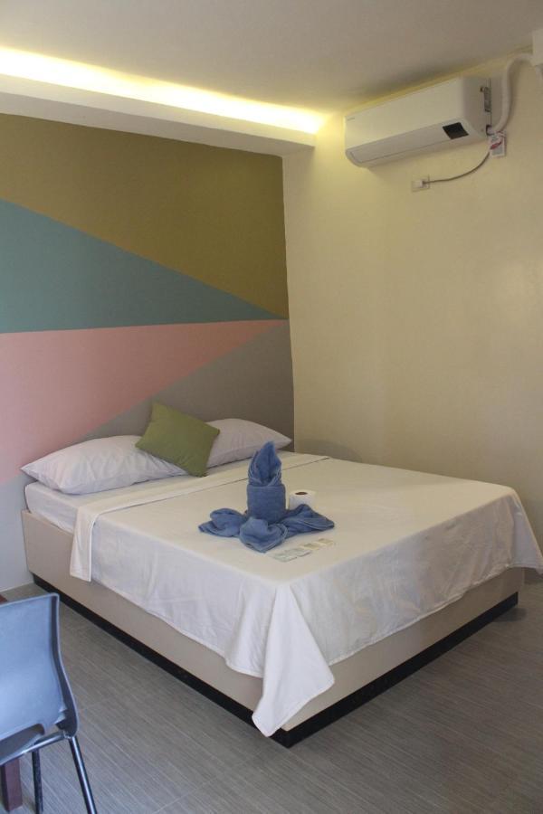 Ninie'S Place Puerto Princesa ภายนอก รูปภาพ